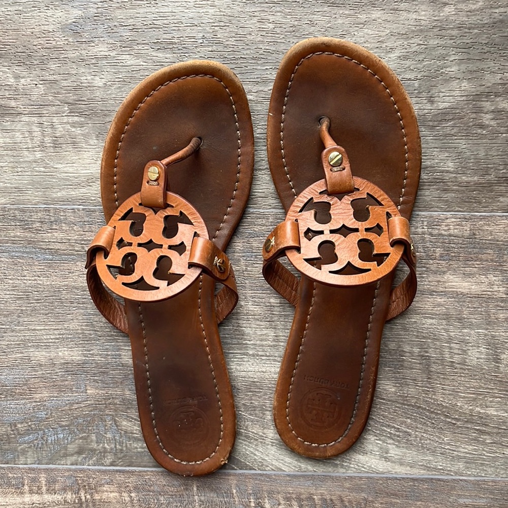 Authentic tory burch sandals